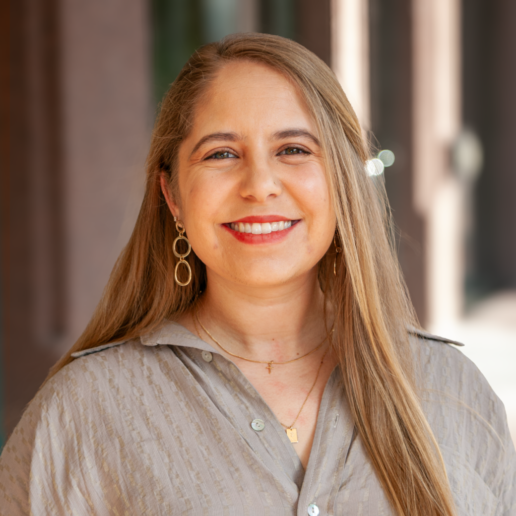 Beth Prinz Headshot